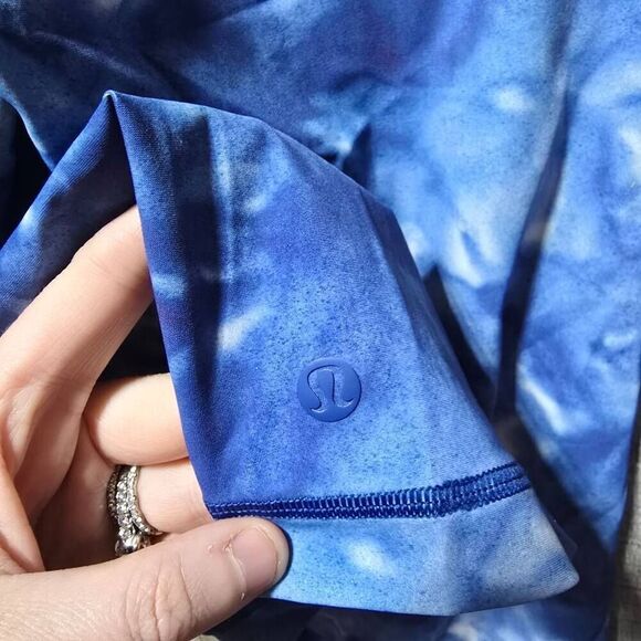 Lululemon Swim Run With The Waves Blue Cropped Leggings 6 - Picture 4 of 6